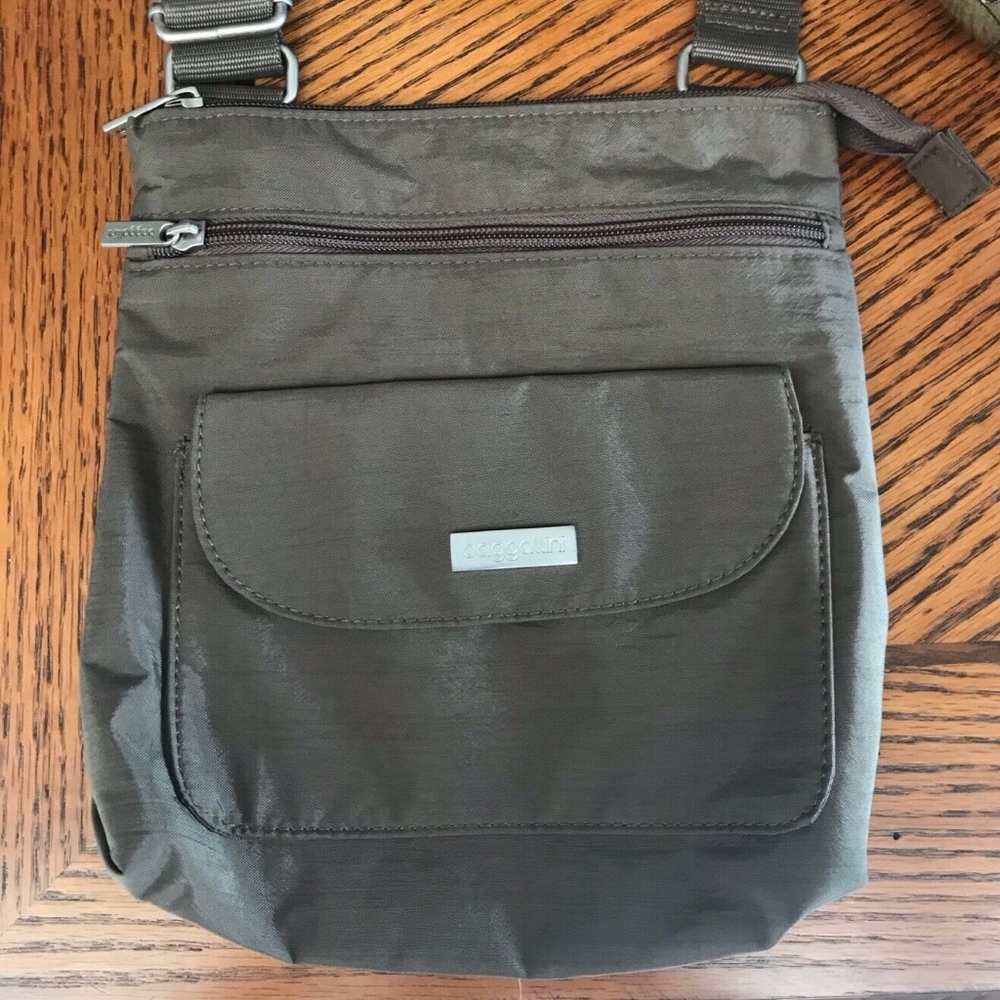 *Baggallini Tan Crossbody Bag ~ Brown/Beige